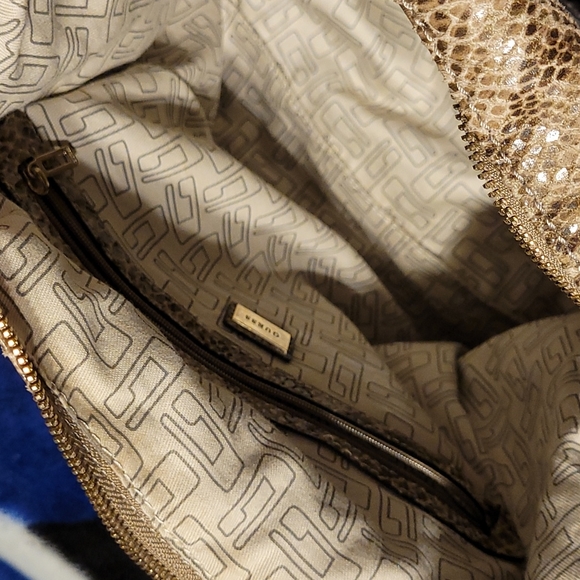 Guess purse - Picture 6 of 8